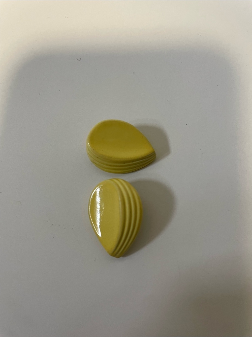 Vintage Yellow Teardrop Clip On Earrings 50s 60s MCM Mod Cottagecore Regal